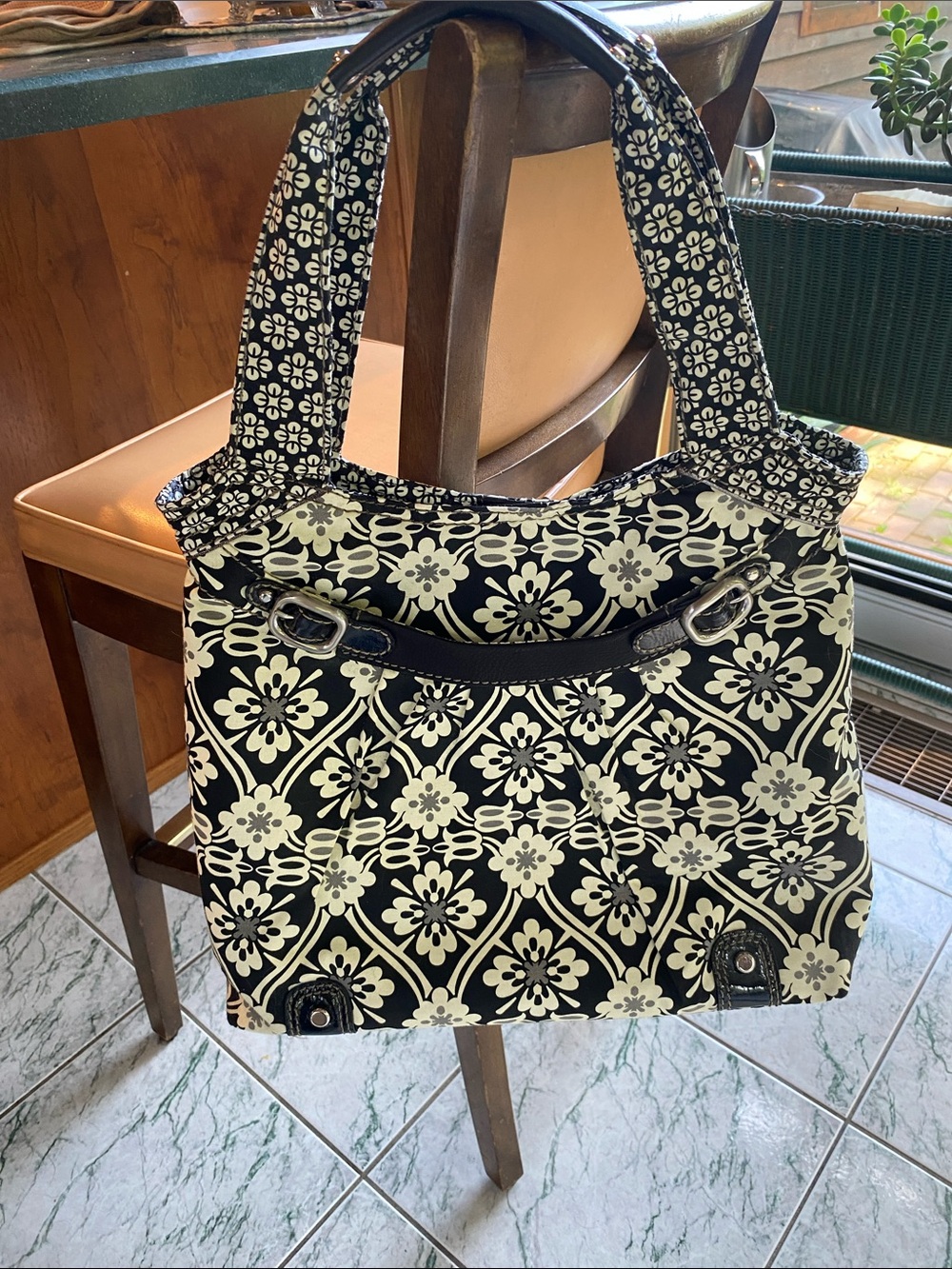 Fossill Black and White Bag